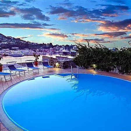 Aragona Palace & 4*