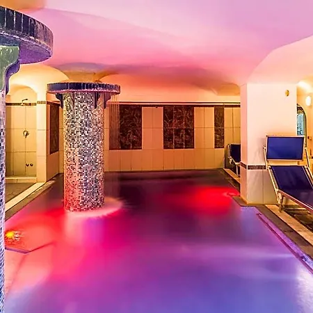 Aragona Palace & 4*