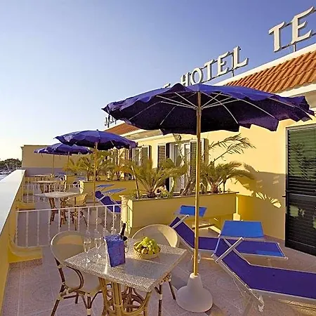 Aragona Palace & 4* Ísquia