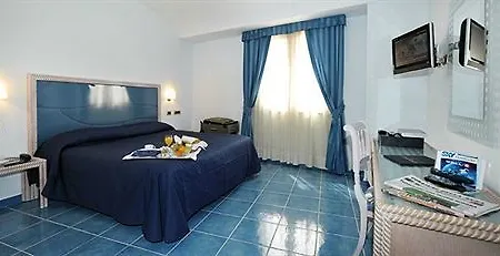 Aragona Palace & 4* איסקיה