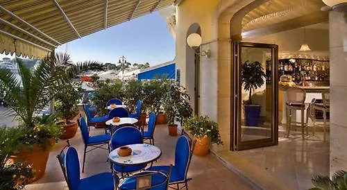 Отель Aragona Palace & 4*