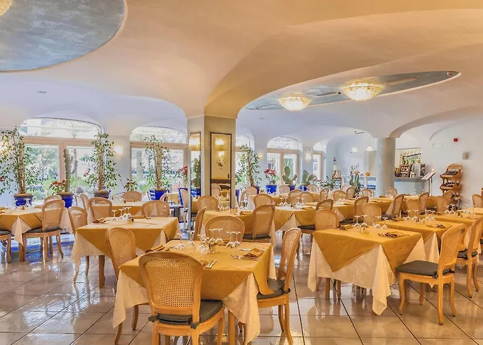 Отель Aragona Palace & Искья