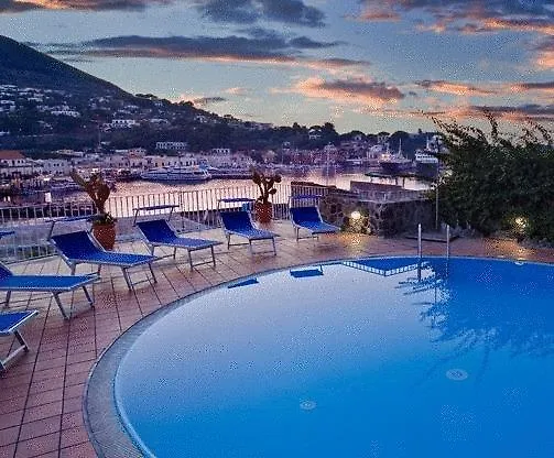 Отель Aragona Palace &