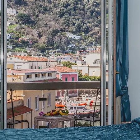 亚拉贡宫温泉酒店 酒店 伊斯基亚