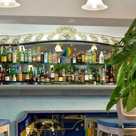 亚拉贡宫温泉酒店