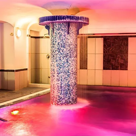 亚拉贡宫温泉酒店 伊斯基亚